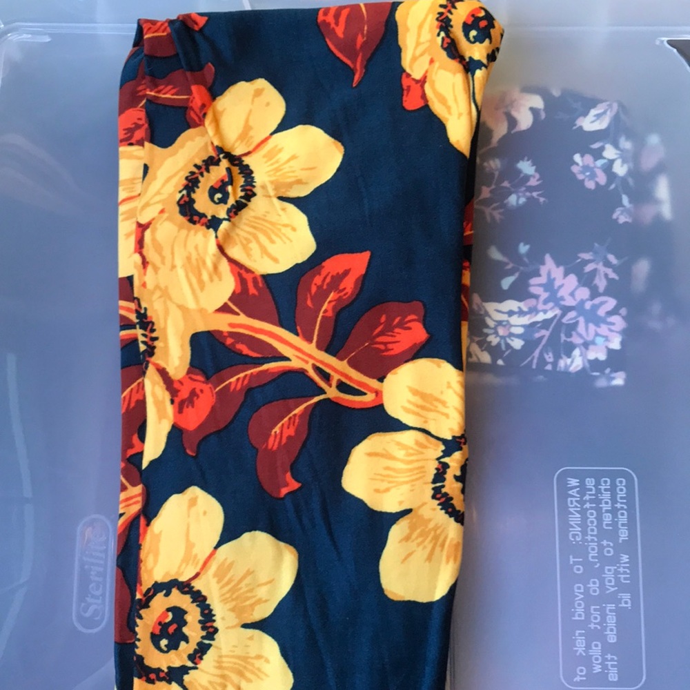 NWOT LuLaRoe TC Hawaiian Print Leggings Dark Teal